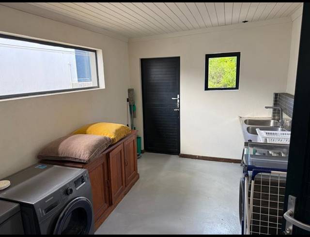 4 BEDROOM HOUSE FOR SALE IN STILBAAI EAST